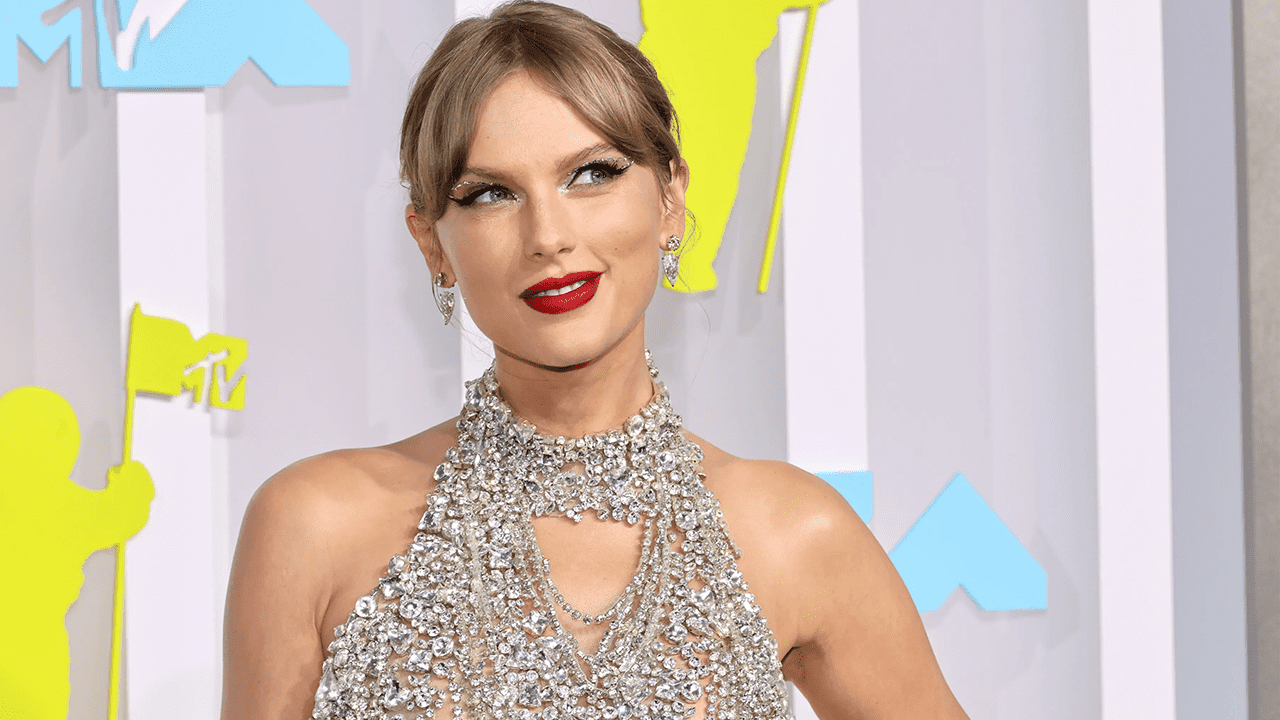 Taylor Swift, Biography, Albums, Songs, & Facts